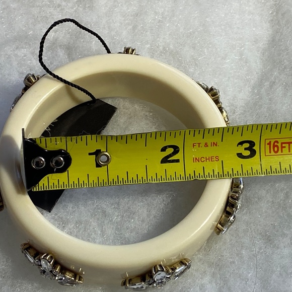NWT - Banana Republic Acrylic Bangle with Multiple Stone Detail - Picture 2 of 6